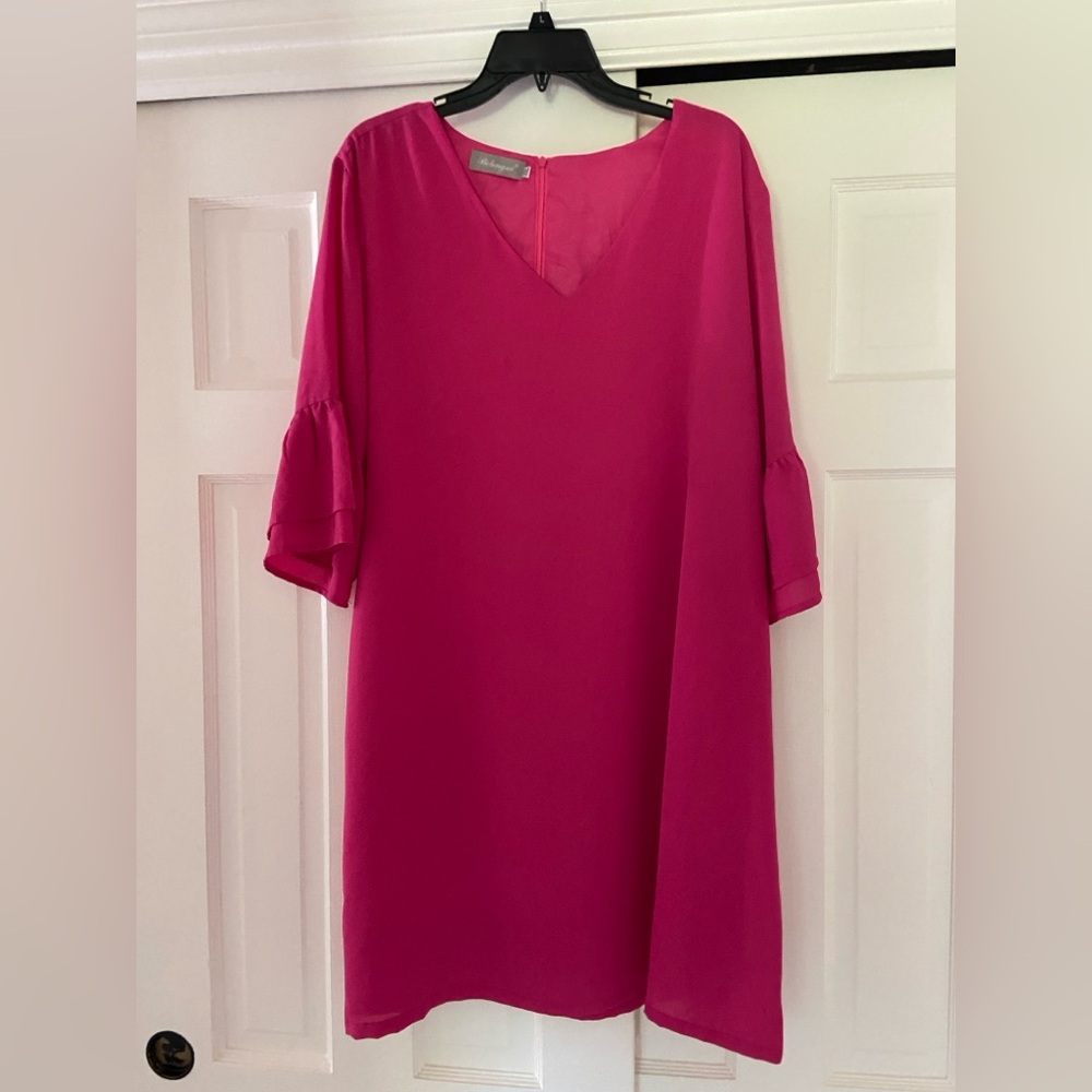 Pink Boxy Tunic with V-Neck and Three-Quarter Sleeves